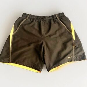 Nike Men’s Black And Yellow Swim Trunks Size Large Mesh Liner Summer Shorts
